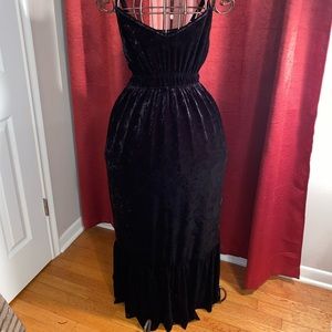 ROMEO + JULIET Black Dress Crushed Velvet Maxi